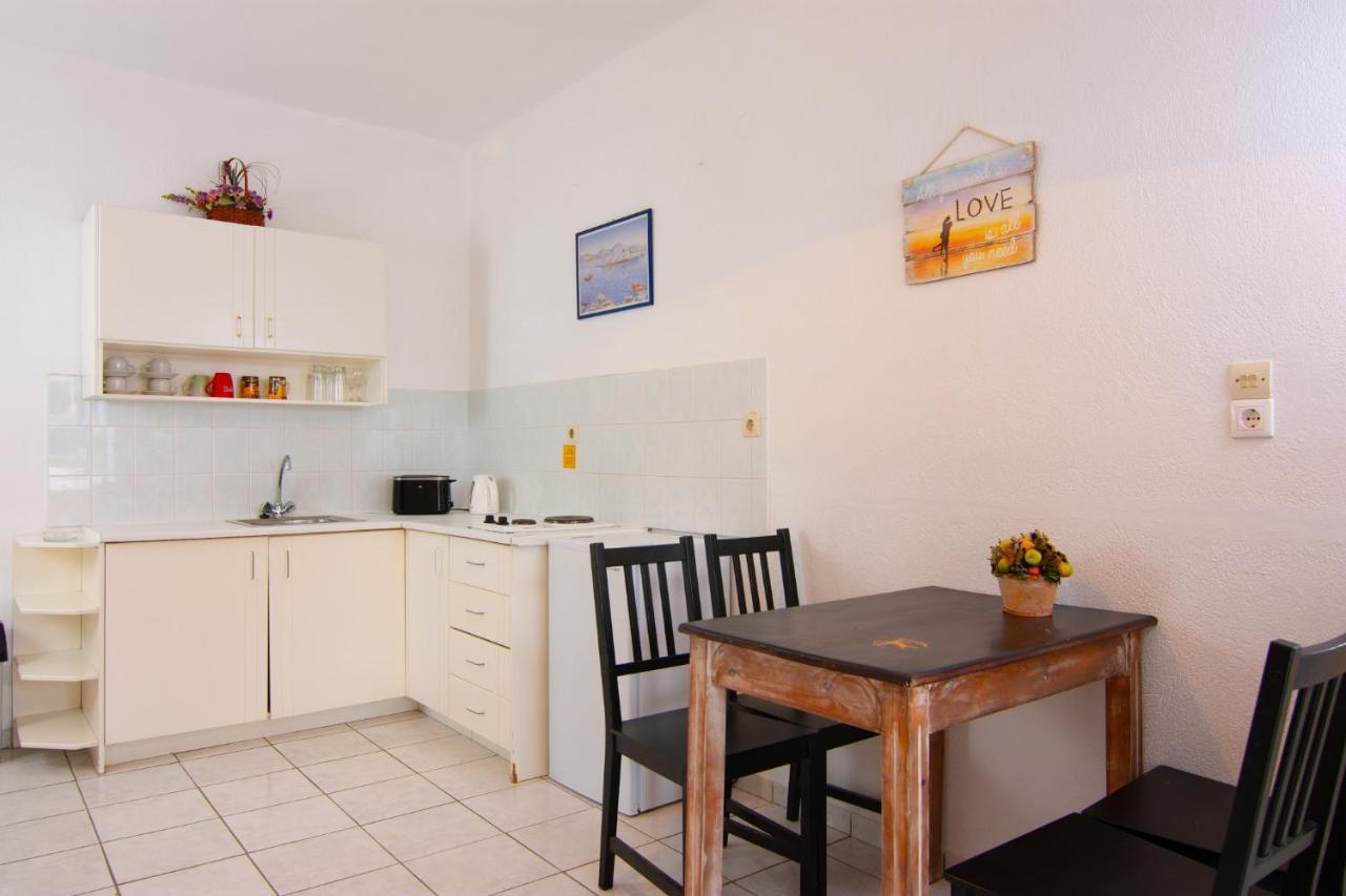 Hiona Seaside Apartman Elúnda Kültér fotó